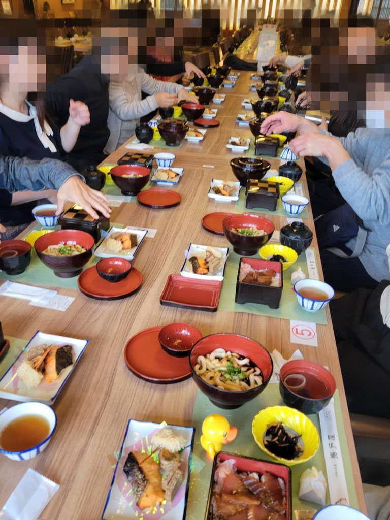 伊勢名物尽くしの昼食写真