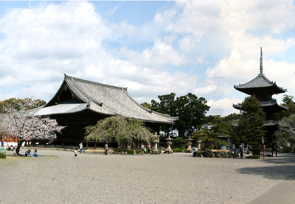 道成寺　境内